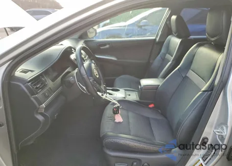 2012 Toyota Camry Base z USA, uszkodzony, nr VIN 4T1BF1FK3CU115982